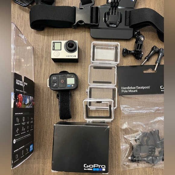 ✨HOST PICK ✨ | GoPro Hero 4 Black Edition + Accessories - Picture 5 of 12